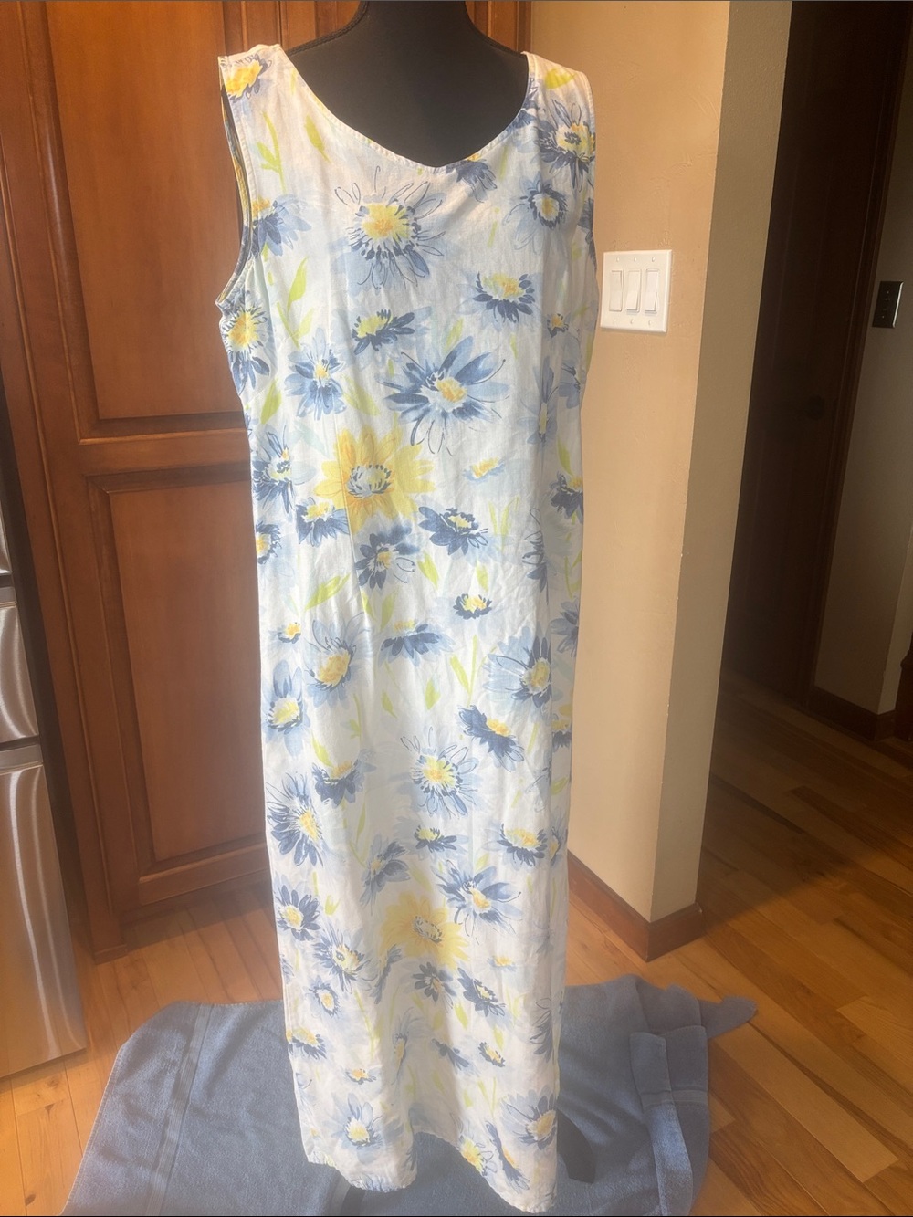 Liz Claiborne Sleeveless Floral Maxi Dress in Blue and Yellow